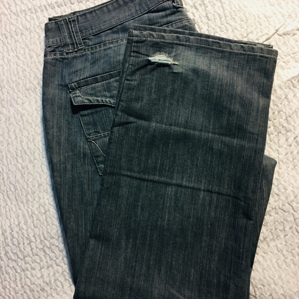 Reputation Jeans - Picture 3 of 4